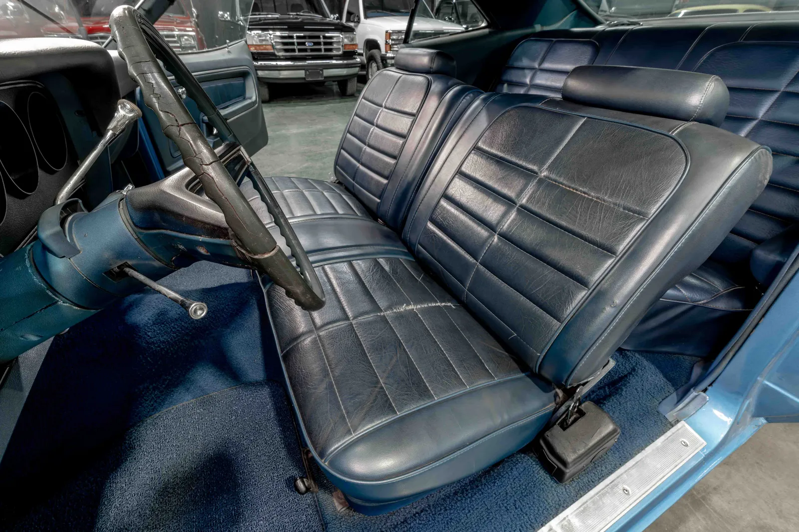 1973-Ford-Torino-Blue Glow Poly-331388-45.jpg